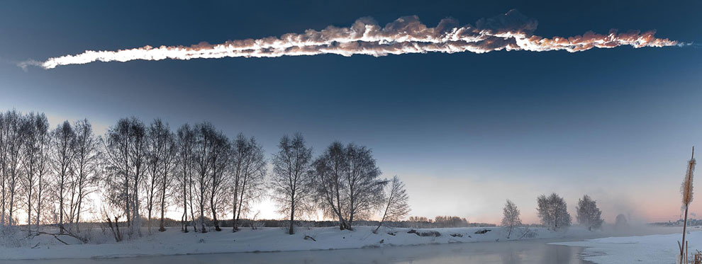 След от падающего метеорита в Челябинске