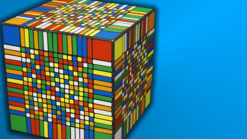 Самый большой кубик Рубика в мире
