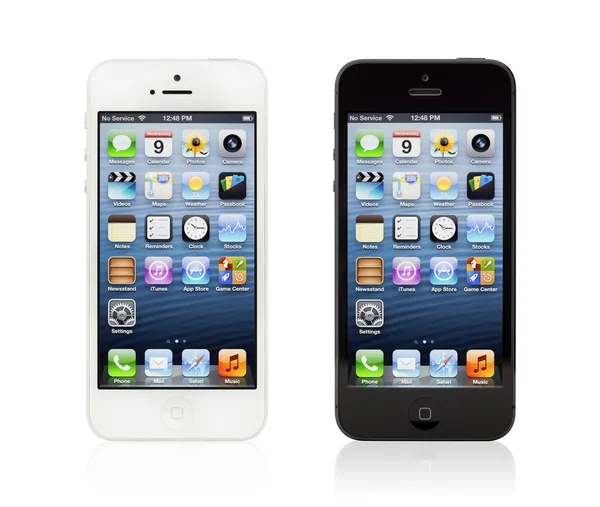 Новый черно-белый яблочный iphone 5 — стоковое фото