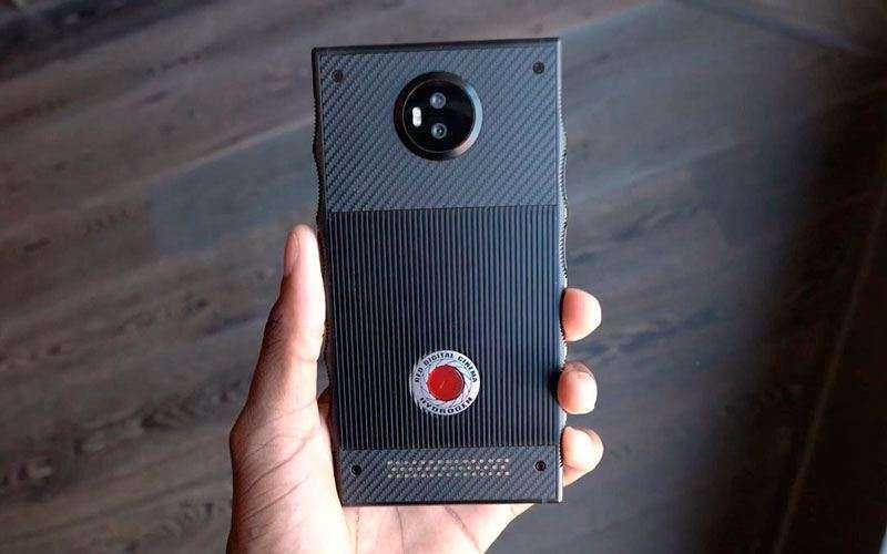 Телефон Hydrogen One от Red с голографическим дисплеем и достойным ценником