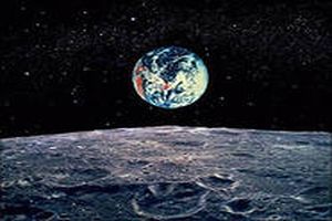Настоящая Луна может скрываться под оболочкой из астероидной крошки