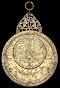Персидская астролябия. Построена около 1223 г. Прибор изобретен греками, его действие основано на принципе стереографической проекции (Оксфордский музей истории науки). Изображение с сайта www.mhs.ox.ac.uk