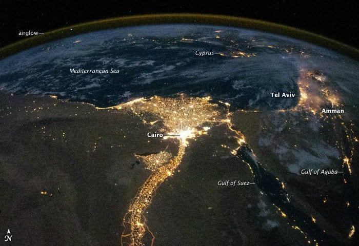 Вид из космоса на планету Земля 