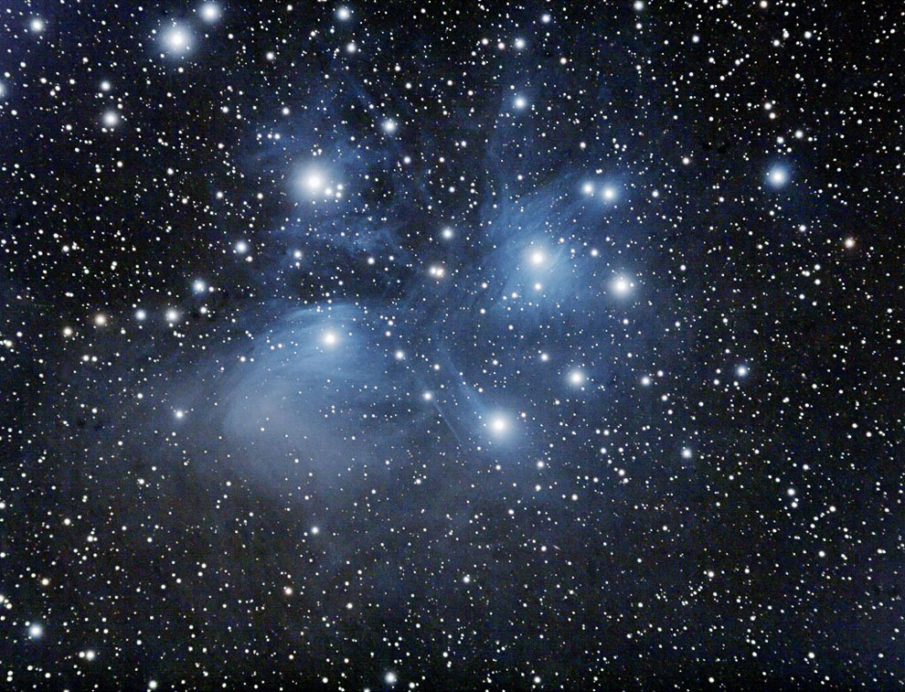 Это Плеяды — звездное скопление в созвездии Тельца