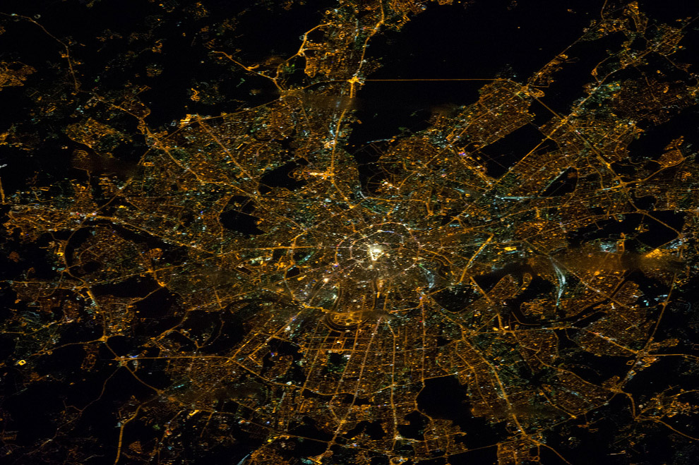 Планета Земля из космоса и город Москва с высоты 386 километров
