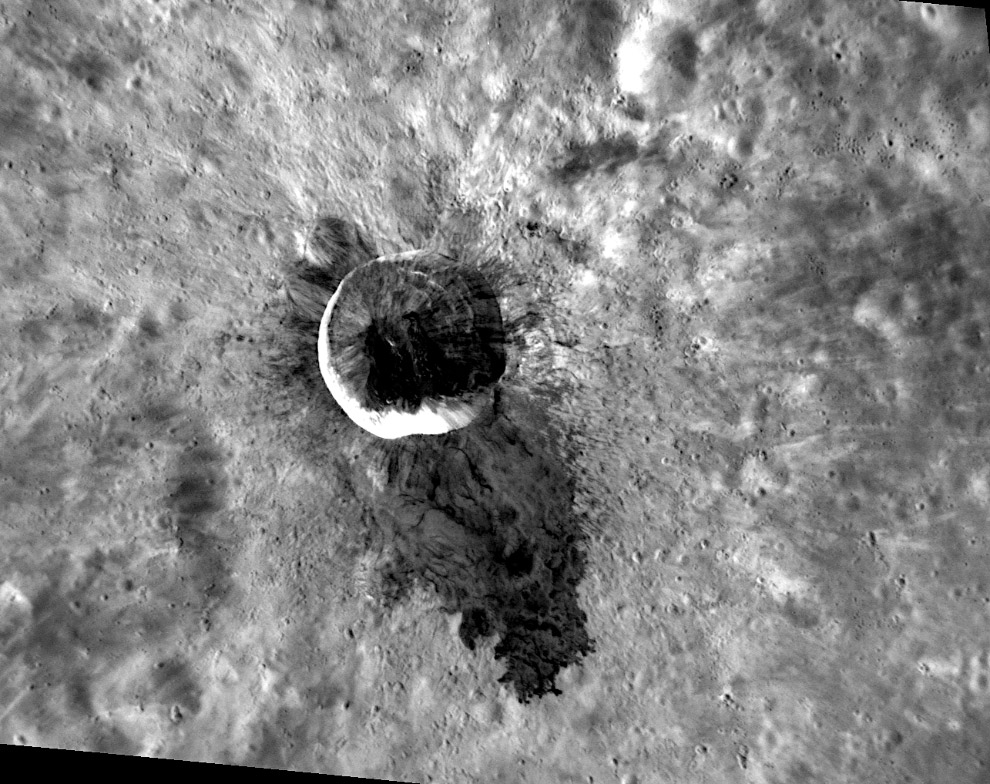 14-километровый кратер Уотерса