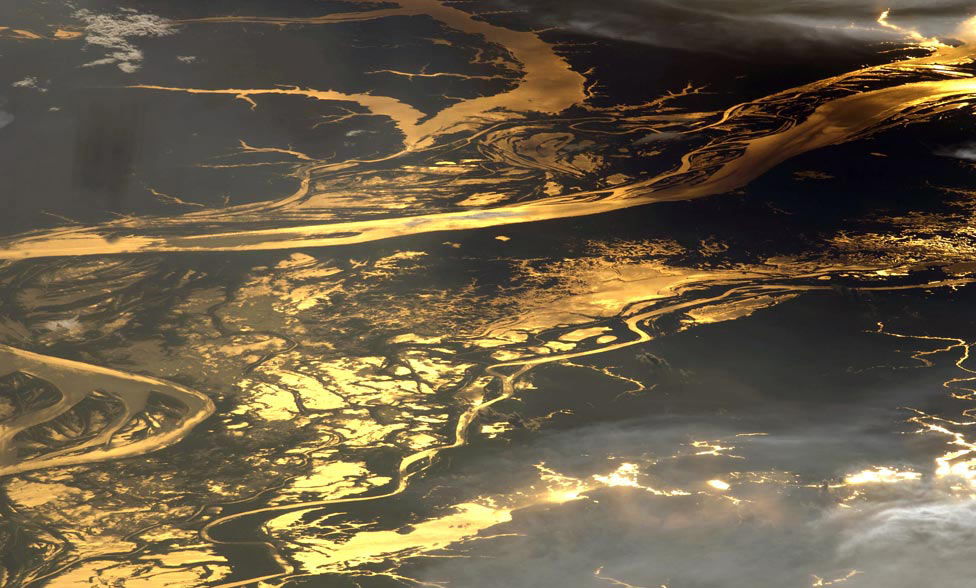 река Амазонка, фото со спутника