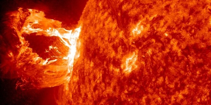 Ученые пугают все более мощными вспышками на Солнце (3 фото)