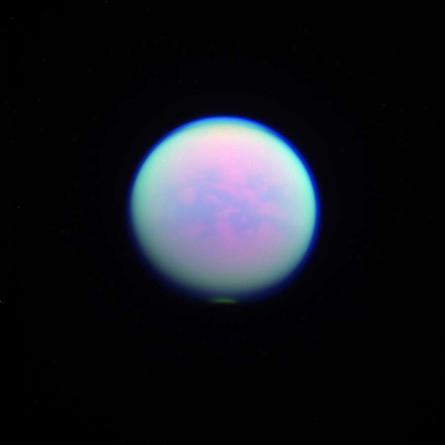 Снимок Кассини сделанный с использованием 3-х различных фильтров