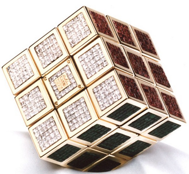 Кубик Рубика с драгоценными камнями