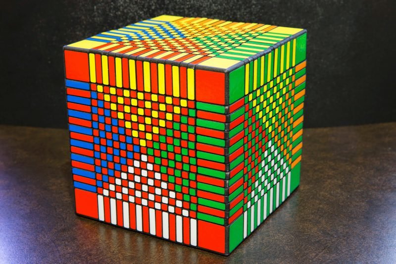 Самый большой кубик Рубик в мире
