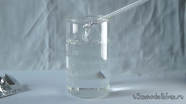 Химический опыт: реакция жидкого галлия и алюминия