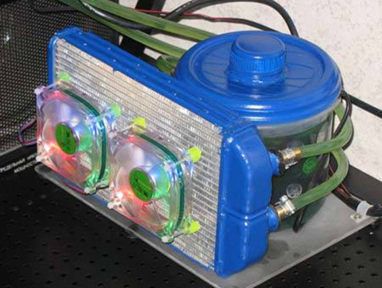 Готовая самодельная система жидкостного охлаждения компьютера