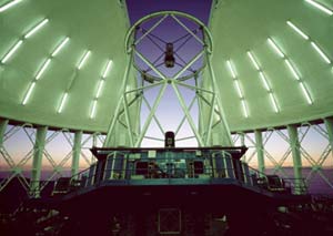 Телескоп "Джемини Север". Вид внутри башни.