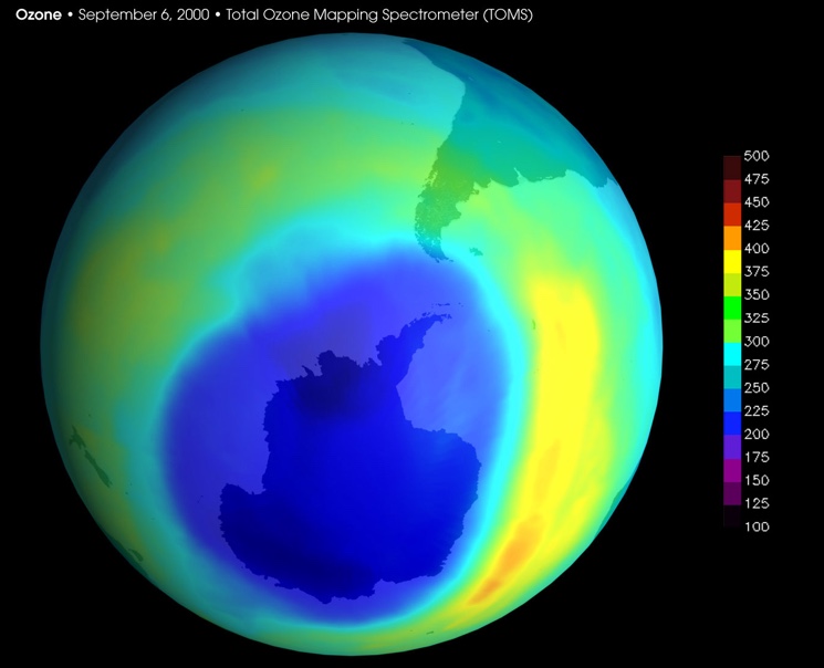 Самая большая озоновая дыра в атмосфере над Антарктидой