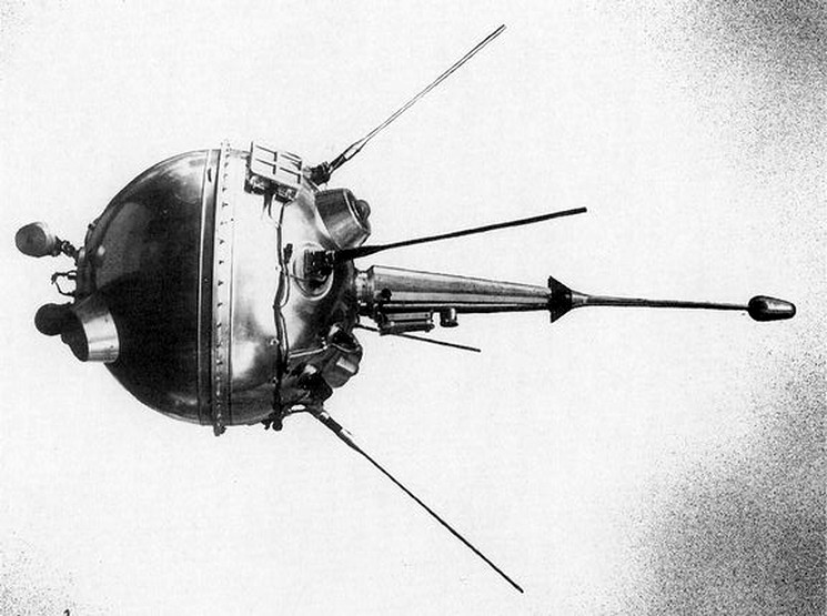 Советская Луна-2 первый в истории космический корабль на Луне