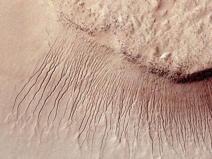 Удивительные фотографии Марса от NASA (14 фото)