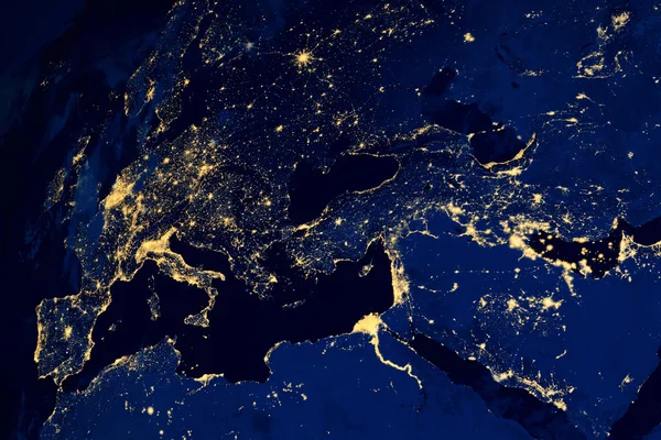 Спутниковая карта европейских городов ночи — стоковое фото